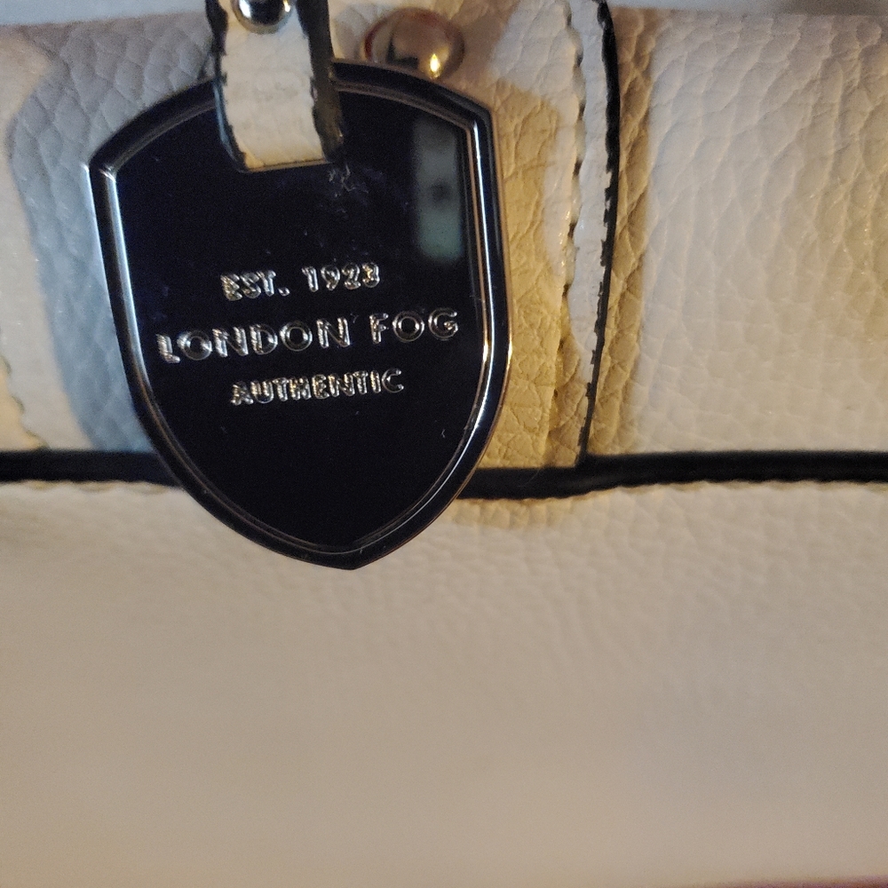 Purse - Picture 3 of 12